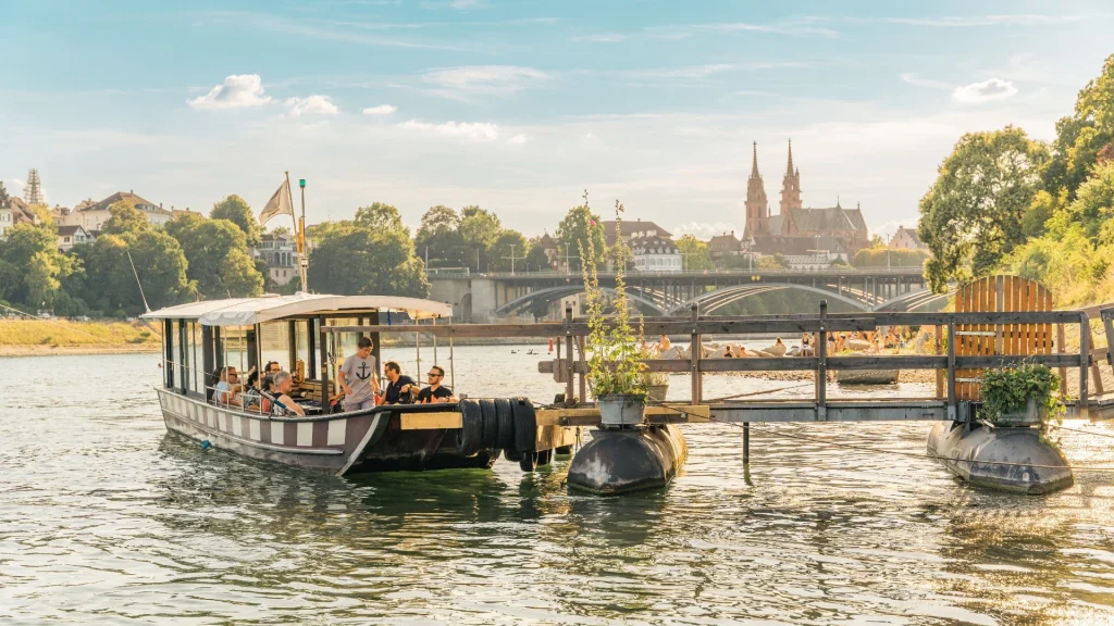 basel_river_boat